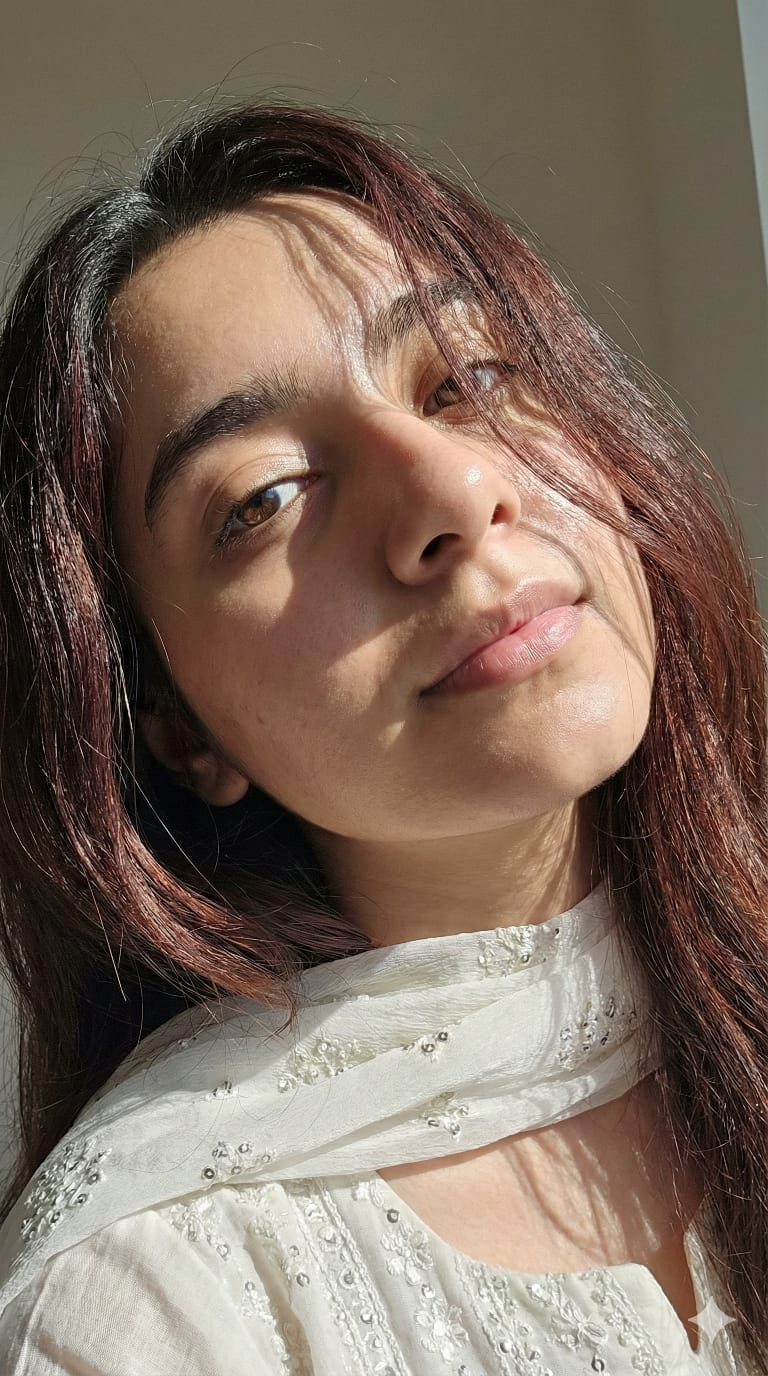 Girl Headshot Prompt - Nano Banana AI Prompt